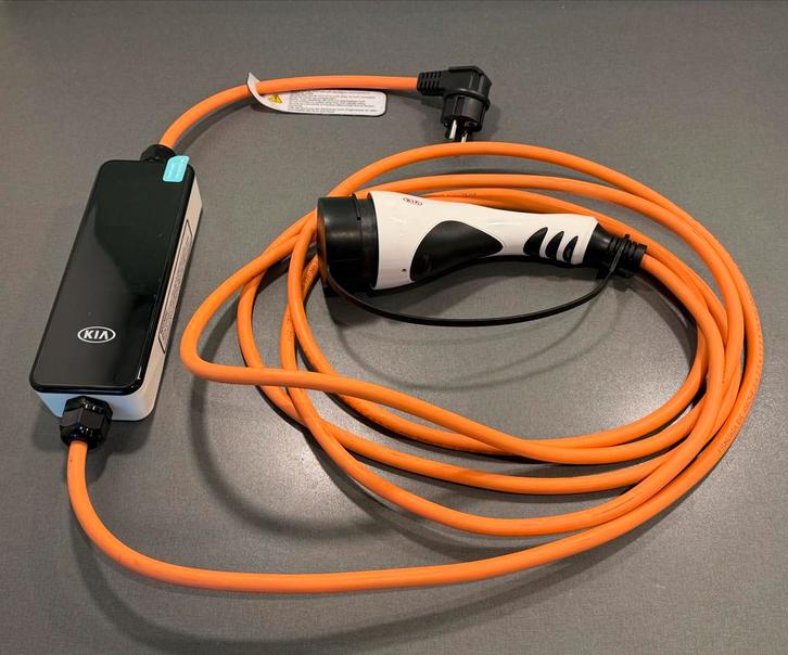 Kia Laadkabel Type 2 230v Zo goed als nieuw, Auto-onderdelen, Elektronica en Kabels, Kia, Nieuw, Ophalen of Verzenden