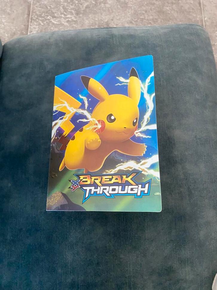 Mapje met pokemon kaarten, Hobby en Vrije tijd, Verzamelkaartspellen | Pokémon, Nieuw, Ophalen of Verzenden