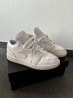 Nike Jordan low, Nike Air Jordan, Wit, Ophalen of Verzenden, Sneakers of Gympen
