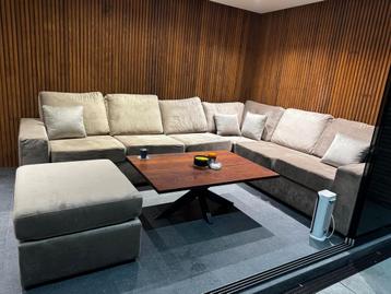 Hoekbank te koop – 270 x 340 cm – incl. hocker en 4 kussens beschikbaar voor biedingen