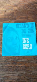 INE BERG  SINGLE  - EILAND IN DE ZON / MIJN DORPJE  2050 138, Ophalen of Verzenden, Zo goed als nieuw, Overige formaten, Levenslied of Smartlap