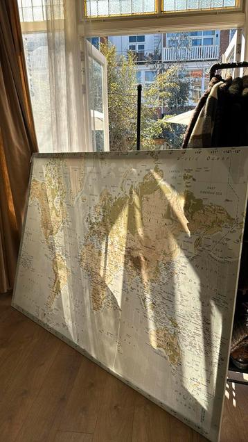 Wereldkaart landkaart canvas ongeveer 150 hoog bij 2 mete beschikbaar voor biedingen