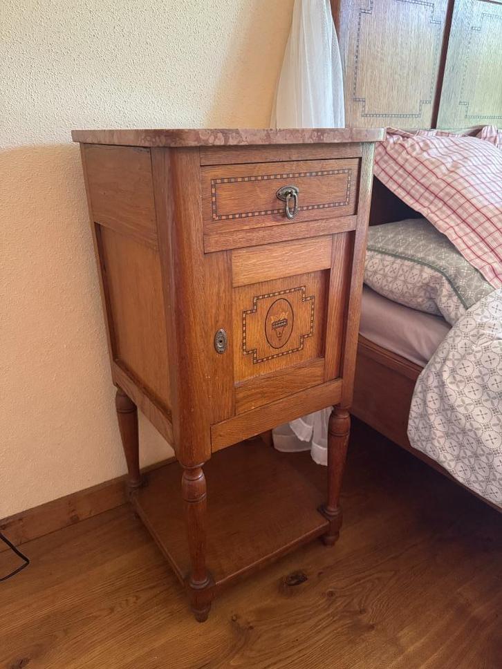 nachtkastje, Huis en Inrichting, Slaapkamer | Nachtkastjes, Gebruikt, 70 cm of meer, Minder dan 45 cm, Hout, Ophalen