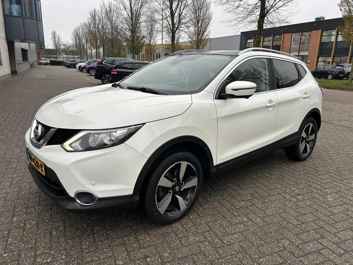 Nissan Qashqai 1.6 Connect Edition 163PK PANO NAVI CAMERA TR, Auto's, Nissan, Qashqai, ABS, Achteruitrijcamera, Airbags, Airconditioning