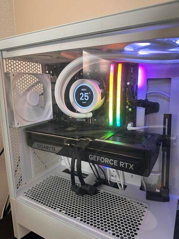 High-End Gaming PC | RTX 5070 Ti WINDFORCE OC| AMD 9800X3D beschikbaar voor biedingen