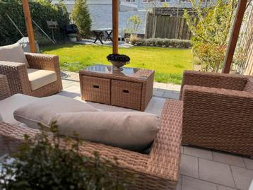 Luxe Wicker Loungeset met Tafel - 5 Zitplaatsen beschikbaar voor biedingen