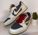 TRAVIS SCOTT X AIR JORDAN 1 LOW OG ‘REVERSE MOCHA’ maat 40, Wit, Nike, Nieuw, Ophalen of Verzenden