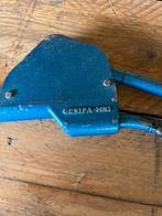 Grote popnageltang, Ophalen