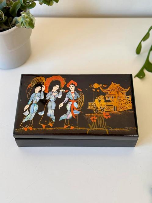 Vintage houten sieradendoos met parelmoer - geisha design, Antiek en Kunst, Antiek | Woonaccessoires, Ophalen of Verzenden
