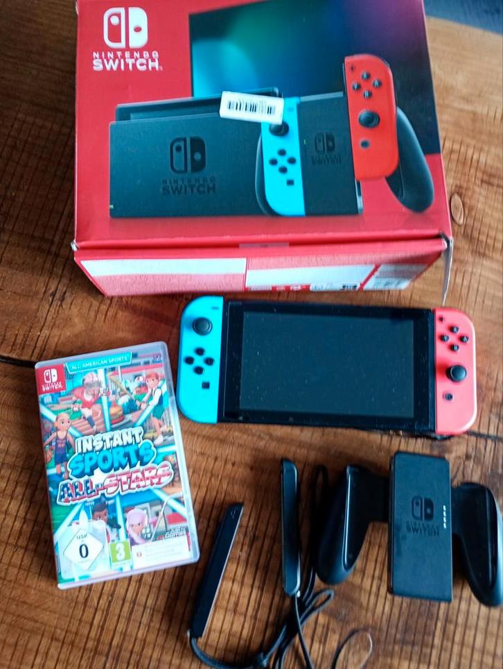 Switch, incl een spel, Spelcomputers en Games, Spelcomputers | Nintendo Switch, Zo goed als nieuw, Switch Original, Met 1 controller