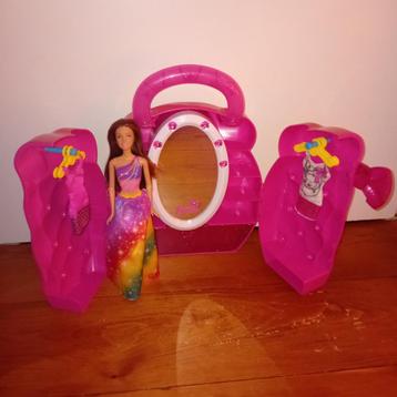 2015 Mattel Rainbow Barbie  met kledingkast en accessoires. beschikbaar voor biedingen
