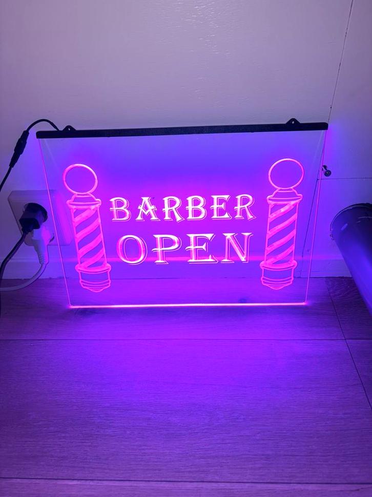 Barber Shop Lichtbak  40x30cm, Verzamelen, Merken en Reclamevoorwerpen, Zo goed als nieuw, Lichtbak of (neon) lamp, Verzenden