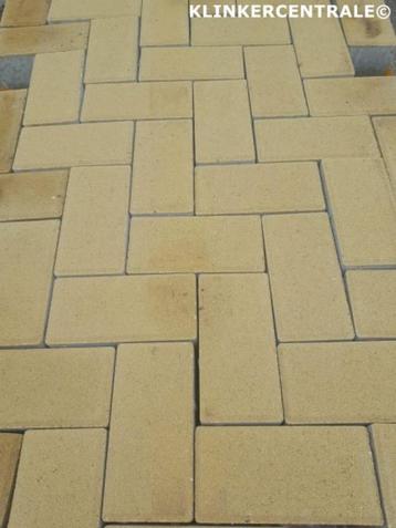 KORTING 219m2 geel 21x10,5x8cm keiformaat betonstenen betonk beschikbaar voor biedingen