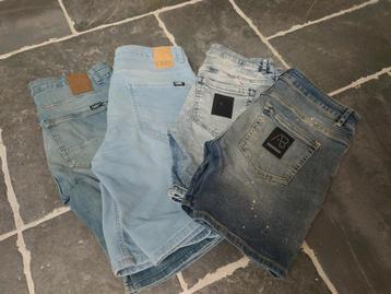 4 Shorts (W30) 2x AB LifeStyle en 2x Cars,zgan! RobShort#W30 beschikbaar voor biedingen