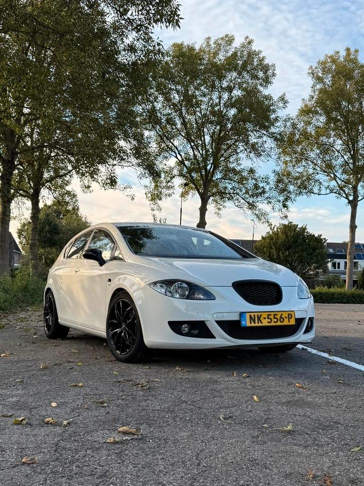 Seat Leon 1.4 TSI 92KW 2009 Wit, Auto's, Seat, Bedrijf, Leon, Airbags, Airconditioning, Android Auto, Apple Carplay, Bluetooth
