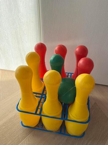 Kegel set plastic beschikbaar voor biedingen