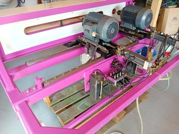 Deur  Boorinrichting  Duivel boormachine  Houtbewerking beschikbaar voor biedingen