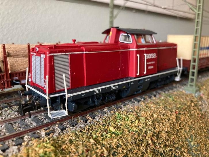 Brawa Zwitserse V100 'SERSA' - digi&sound!, Hobby en Vrije tijd, Modeltreinen | H0, Zo goed als nieuw, Locomotief, Gelijkstroom