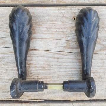 Klassieke deurklinken deurkrukken gemaakt van smeedijzer beschikbaar voor biedingen
