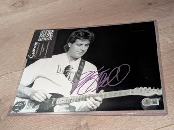 Vince Gill Gesigneerd Portret met Beckett COA beschikbaar voor biedingen