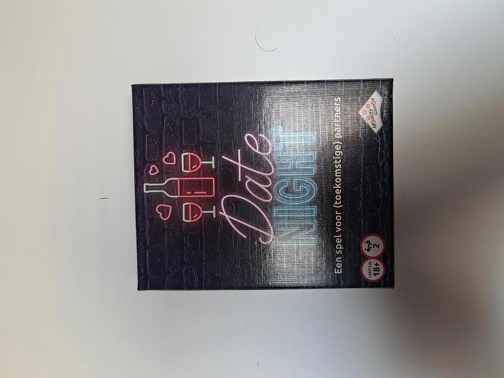 Date Night Kaartspel - Perfect voor een leuke avond!, Hobby en Vrije tijd, Gezelschapsspellen | Bordspellen, Zo goed als nieuw