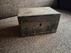 Antiek geldkistje, Verzamelen, Blikken, Ophalen of Verzenden, Gebruikt, Overige