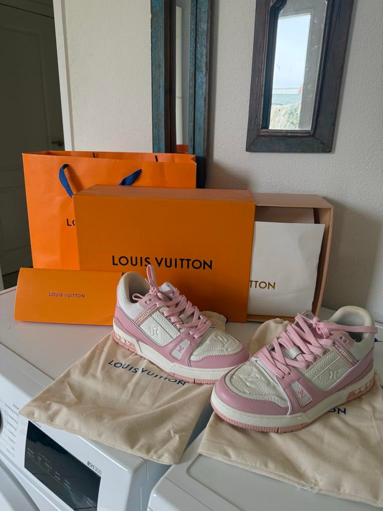 Originele Louis Vuitton Schoenen Maat 40 - Nieuw!, Kleding | Dames, Schoenen, Ophalen, Nieuw, Roze, Sneakers of Gympen