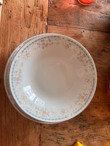 Chinees porselein servies beschikbaar voor biedingen