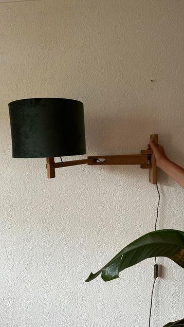 Mooie Vintage zwenkarm wandlamp hout beschikbaar voor biedingen