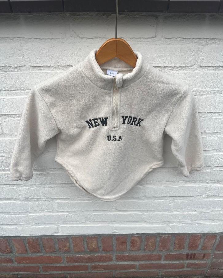 Witte fleece trui New York U.S.A. maat 92 (2-3Y), Kinderen en Baby's, Kinderkleding | Maat 92, Zo goed als nieuw, Jongen of Meisje