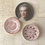 Set van 3 wandbordjes brocante rood roze oude meesters, Ophalen of Verzenden, Zo goed als nieuw