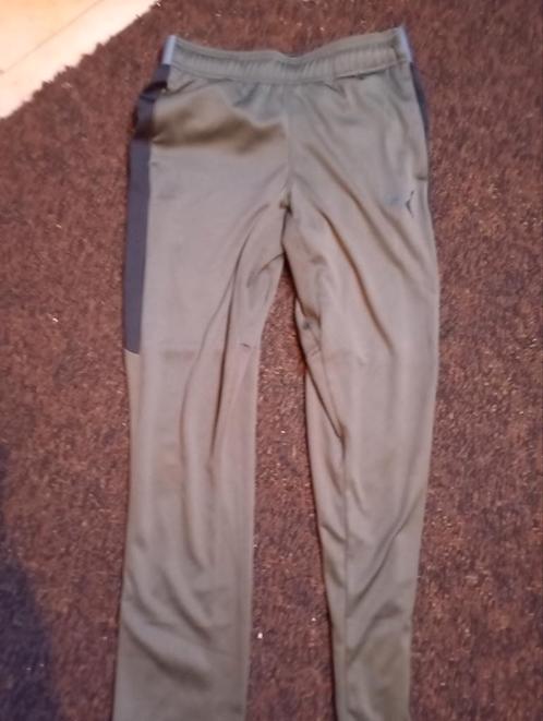 Joggings broeken trainingsbroek en jasje, Kinderen en Baby's, Kinderkleding | Maat 158, Zo goed als nieuw, Jongen, Broek, Ophalen of Verzenden
