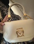 Love moschino crossbody creme, Ophalen of Verzenden, Zo goed als nieuw, Beige, Schoudertasje
