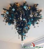 Hangende kunst kerstboom, Ophalen