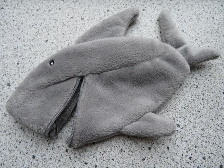 Etui in de vorm van ene haai van Hema sluit met rits, Diversen, Schoolbenodigdheden, Zo goed als nieuw, Ophalen of Verzenden