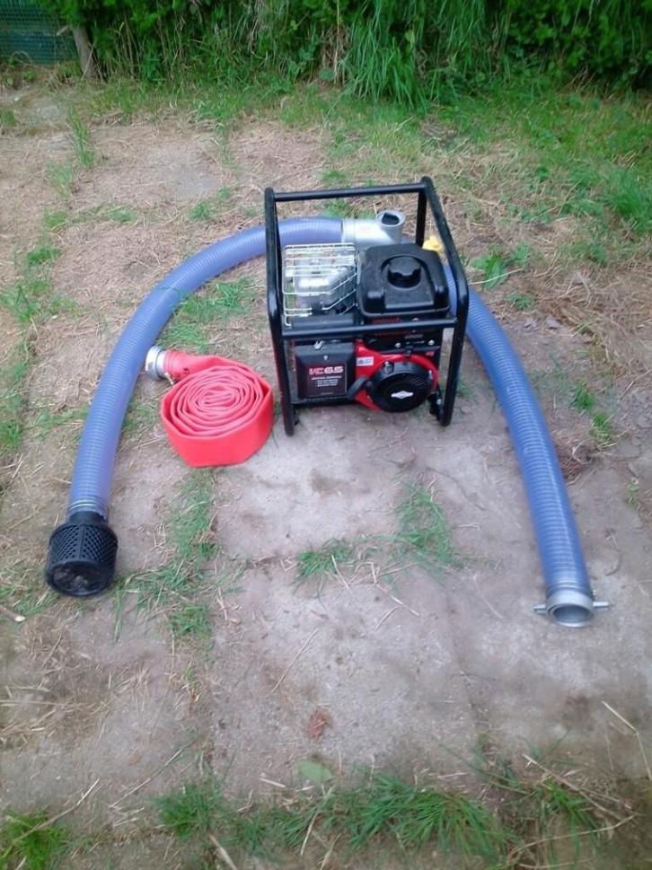 Te koop Waterpomp Briggs&Stratton WP3-65 en 2x loncin pomp, Doe-het-zelf en Verbouw, Overige Doe-het-zelf en Verbouw, Nieuw, Ophalen