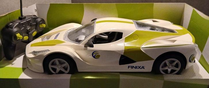 Finixa radiografische auto, Hobby en Vrije tijd, Modelbouw | Radiografisch | Auto's, Zo goed als nieuw, Auto onroad, Overige typen