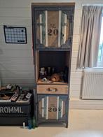 Stoere kast en bijpassend kussen, Huis en Inrichting, Ophalen, Gebruikt