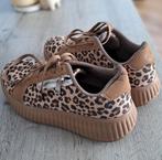 Panterprint sneakers als nieuw Mt 40, Ophalen of Verzenden, Zo goed als nieuw, Sneakers of Gympen