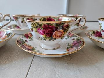Avon theekop Royal Albert Old Country Roses  beschikbaar voor biedingen