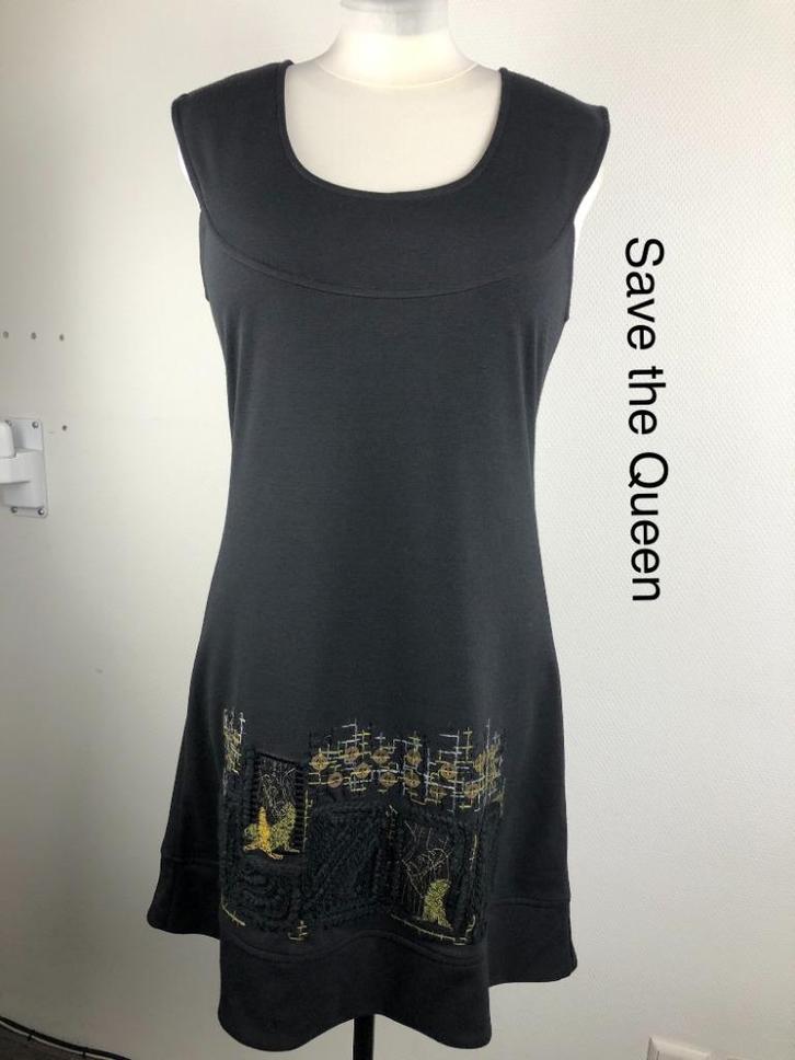 Save the Queen Jurk  (mt: 44) 15,6/8446, Kleding | Dames, Jurken, Zo goed als nieuw, Maat 42/44 (L), Zwart, Onder de knie, Ophalen of Verzenden