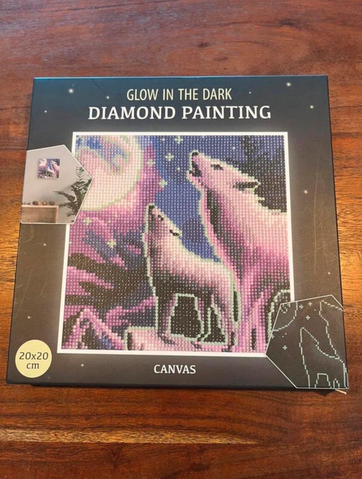 Glow in the Dark Diamond Painting - Wolven, Hobby en Vrije tijd, Knutselen, Nieuw, Materiaal, Ophalen of Verzenden