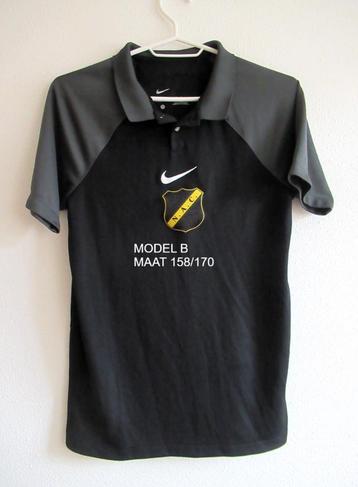 (8) Nac/Breda Off. spelers Nike Voetbalshirt en Broeken beschikbaar voor biedingen
