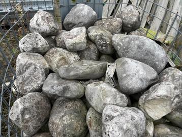 maaskeien sierkeien vijverkeien keien in krat beschikbaar voor biedingen