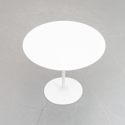 1 Arper Dizzie bijzet tafel Wit 50 cm, Huis en Inrichting, Tafels | Sidetables, Zo goed als nieuw, Overige houtsoorten, Metaal