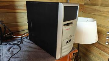 Budget HD gaming PC RETRO CASE CORE i5 12 GB GTX 650 WIN11 beschikbaar voor biedingen