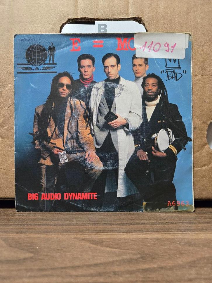 Big audio dynamite - E=mc2, Cd's en Dvd's, Vinyl Singles, Zo goed als nieuw, Single, Pop, 7 inch, Ophalen of Verzenden