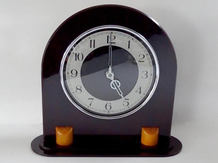 Engels Bakeliet met Catalin elektrische klok, Antiek en Kunst, Antiek | Klokken, Verzenden