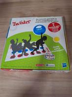twister nieuwe editie - s4812, Hobby en Vrije tijd, Gezelschapsspellen | Bordspellen, Ophalen of Verzenden, Zo goed als nieuw