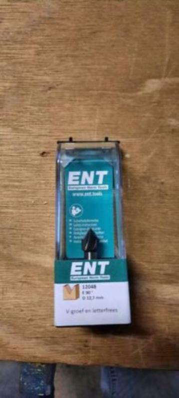 ent v groef en letterfrees beschikbaar voor biedingen